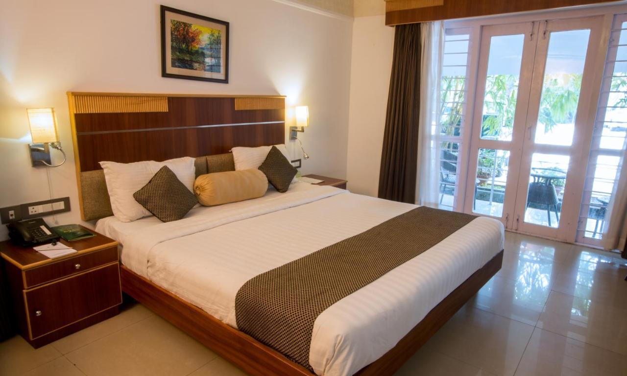 Contour Backwaters Hotel Resort & Convention Centre Ramankari Экстерьер фото