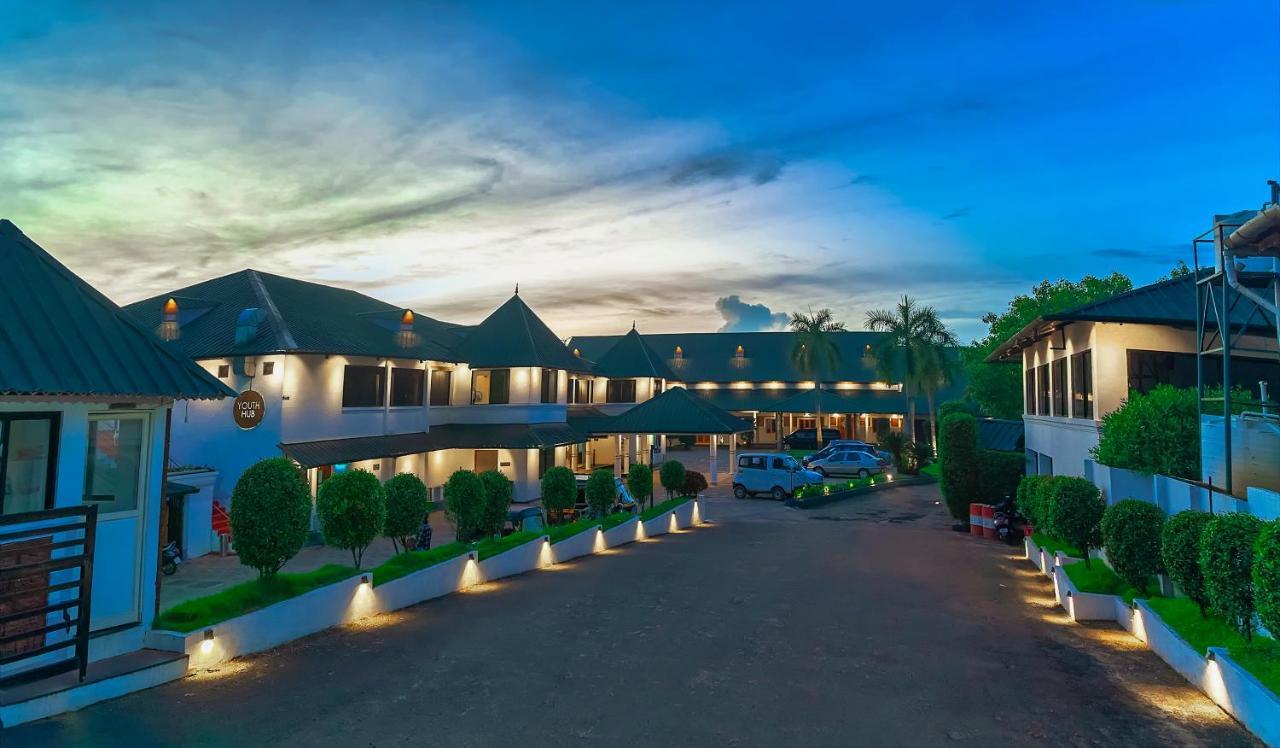 Contour Backwaters Hotel Resort & Convention Centre Ramankari Экстерьер фото